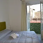 La Petite