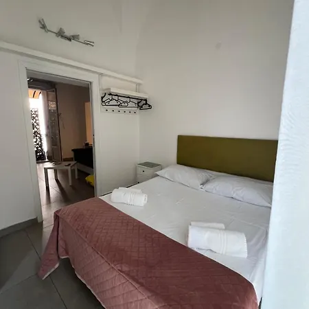 La Petite