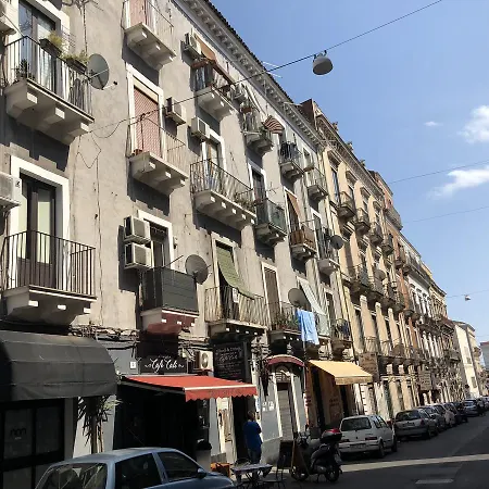 La Petite * Katania